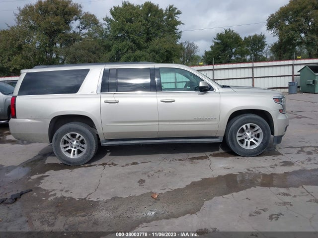 Chevrolet Suburban Lt 2017 1GNSCHKC0HR277767 Image 13