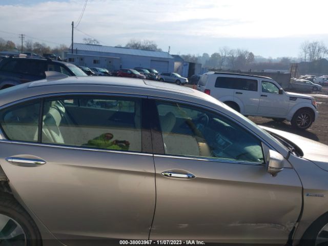 1HGCR6F76EA008259 Honda Accord Hybrid Touring