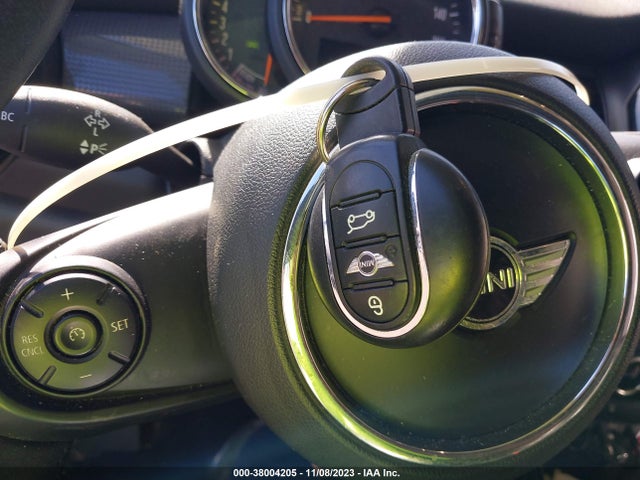 2017 MINI HARDTOP WMWXU1C33H2F78351 Photo 10