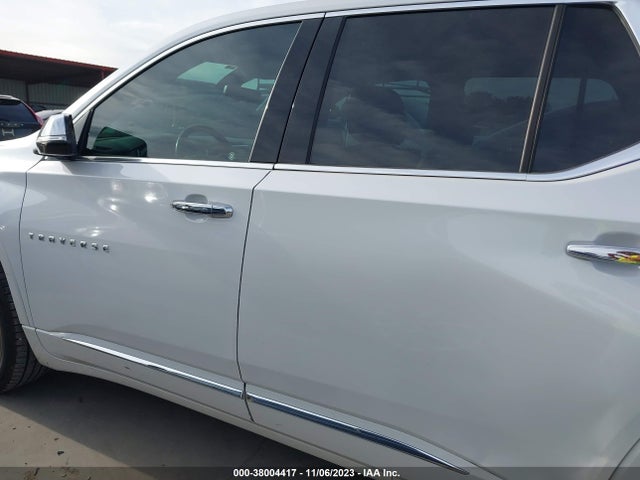 Chevrolet Traverse Premier 2018 1GNERKKW5JJ176425 Image 14