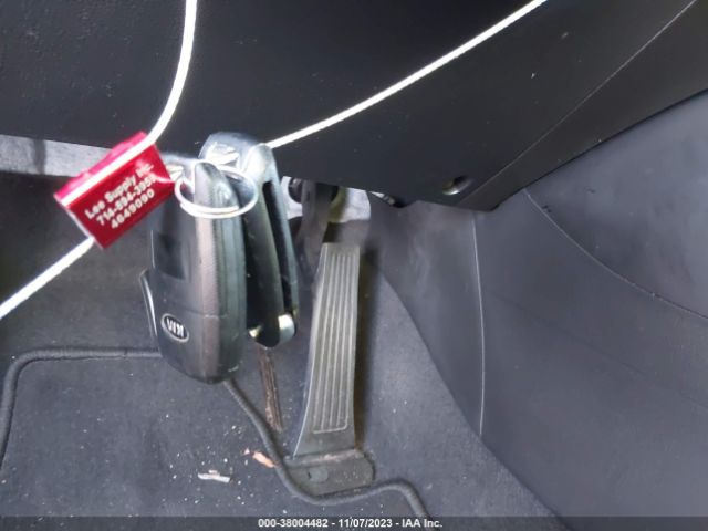 KNDJN2A21E7041091 KIA Soul Base