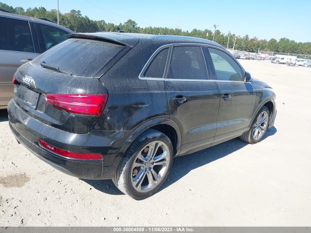 WA1HCCFS6HR013308 Audi Q3 2.0t Premium