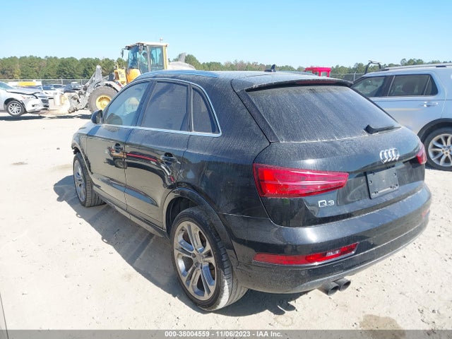 WA1HCCFS6HR013308 Audi Q3 2.0t Premium