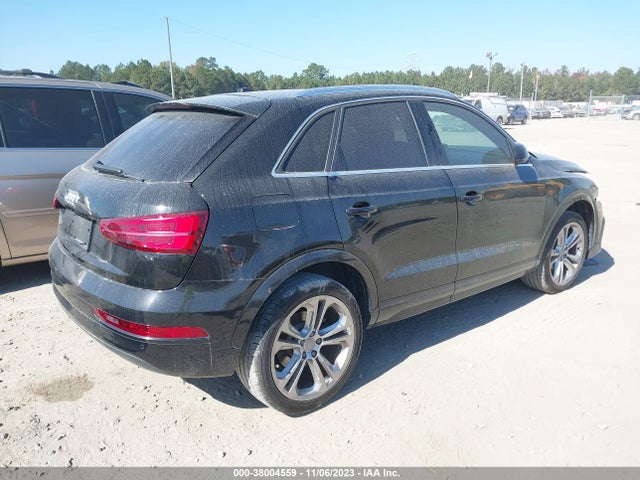 WA1HCCFS6HR013308 Audi Q3 2.0t Premium