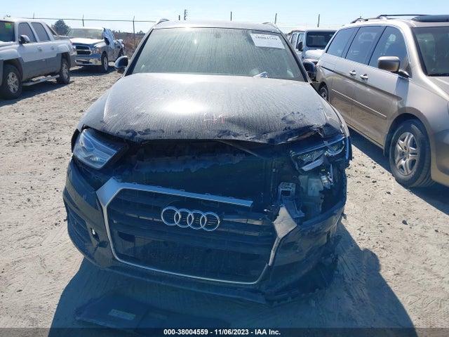 WA1HCCFS6HR013308 Audi Q3 2.0t Premium