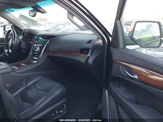1GYS3AKJ3KR205591 Cadillac Escalade Standard