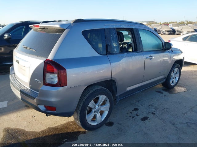 1C4NJDEB3GD631736 Jeep Compass Latitude