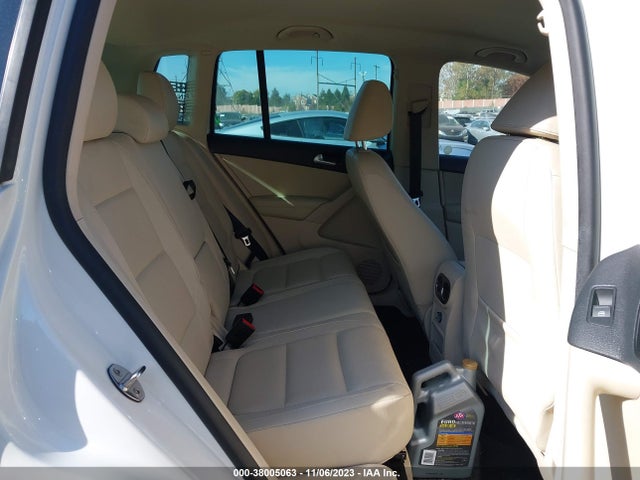 WVGBV3AX1EW550993 Volkswagen TIGUAN SE