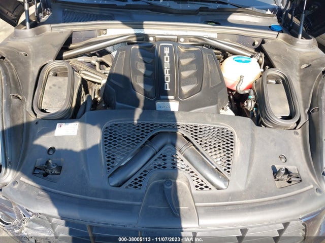 2015 PORSCHE MACAN WP1AB2A56FLB55372 Photo 9