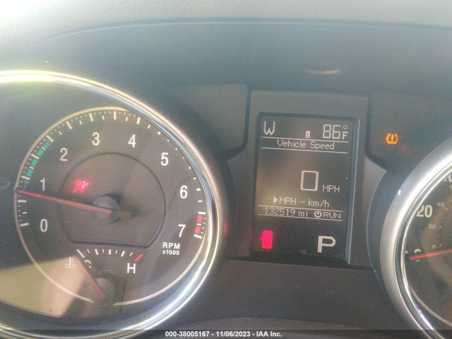 2011 JEEP GRAND CHEROKEE LAREDO VIN: 1J4RR4GG9BC737930