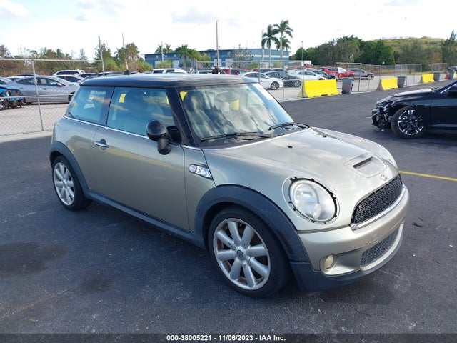 2009 MINI COOPER S WMWMF73509TW82791 Photo 0