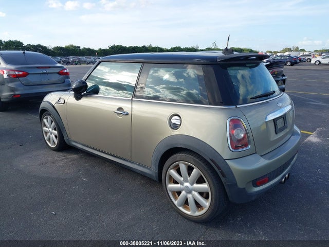 2009 MINI COOPER S WMWMF73509TW82791 Photo 2