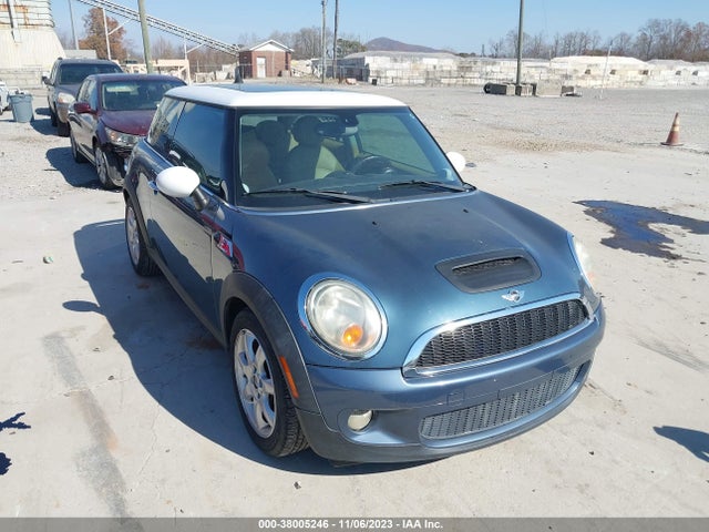 2010 MINI COOPER S WMWMF7C50ATZ74364 Photo 5
