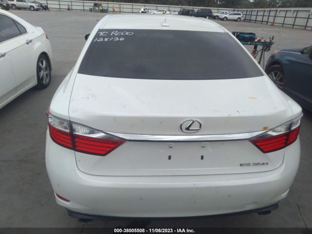 Lexus ES 350 2014 JTHBK1GG8E2128136 Image 17