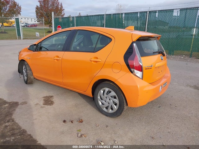 Toyota Prius C Two 2015 JTDKDTB31F1106921 Image 3