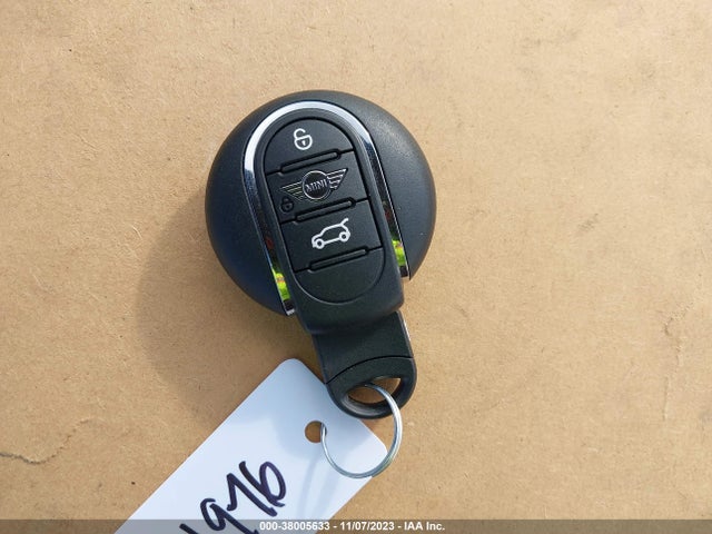 2019 MINI COUNTRYMAN WMZYT3C5XK3E98117 Photo 10