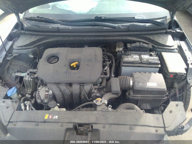 2019 HYUNDAI ELANTRA SE VIN: 5NPD74LF0KH468532