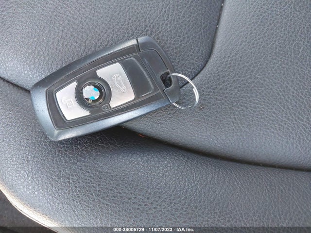 BMW 320i Xdrive 2014 WBA3C3C55EPV90513 Image 10