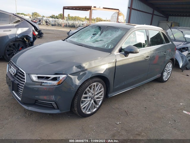 2018 AUDI A3 SPORTBACK E-TRON PREMIUM PLUS VIN: WAUTPBFF8JA064148