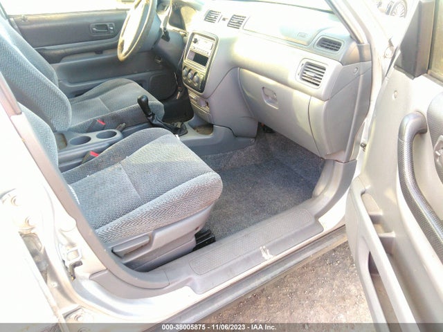 1998 HONDA CR-V LX VIN: JHLRD1744WC047889