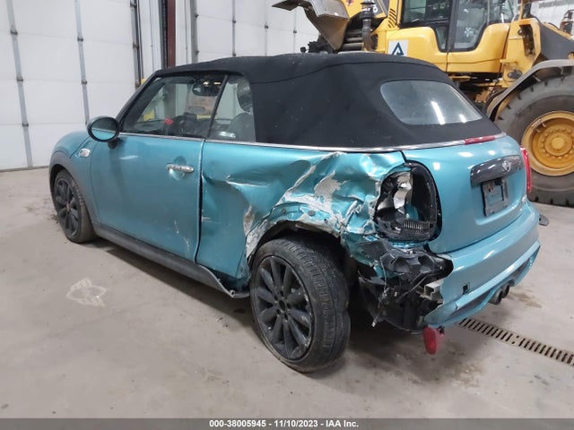 2016 MINI CONVERTIBLE WMWWG9C59G3C22546 Photo 2