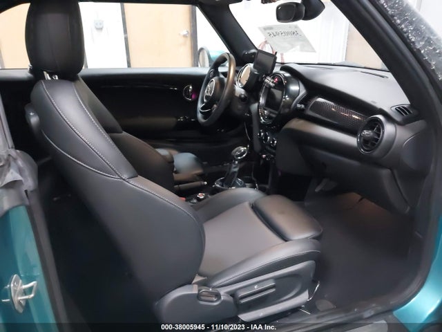 2016 MINI CONVERTIBLE WMWWG9C59G3C22546 Photo 4