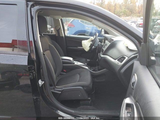 Dodge JOURNEY SE 2018 3C4PDCABXJT141263 Image 5