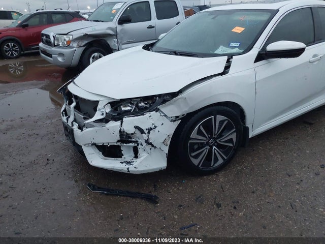 2018 HONDA CIVIC EX-L VIN: JHMFC1F77JX040322
