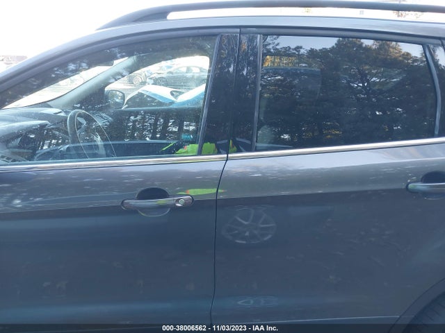 2017 FORD ESCAPE SE VIN: 1FMCU9GD2HUA08325