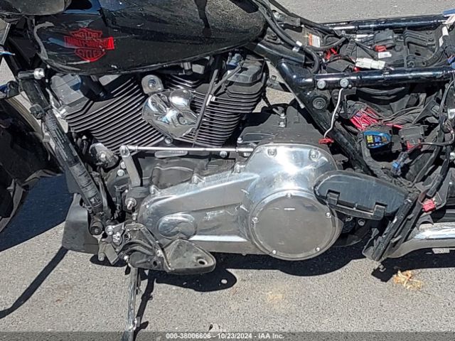 2022 HARLEY-DAVIDSON FLHT 1HD1FVC25NB645489 Photo 8
