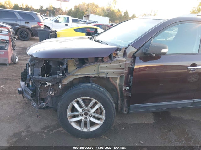 2014 KIA SORENTO LX VIN: 5XYKT3A68EG434995