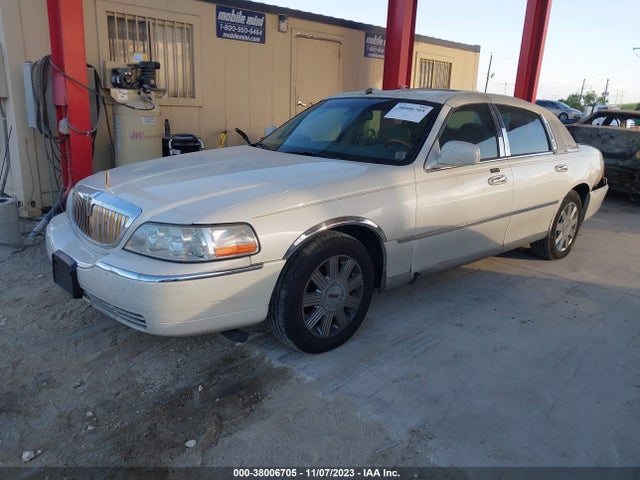 2004 LINCOLN TOWN CAR ULTIMATE VIN: 1LNHM83W24Y612631