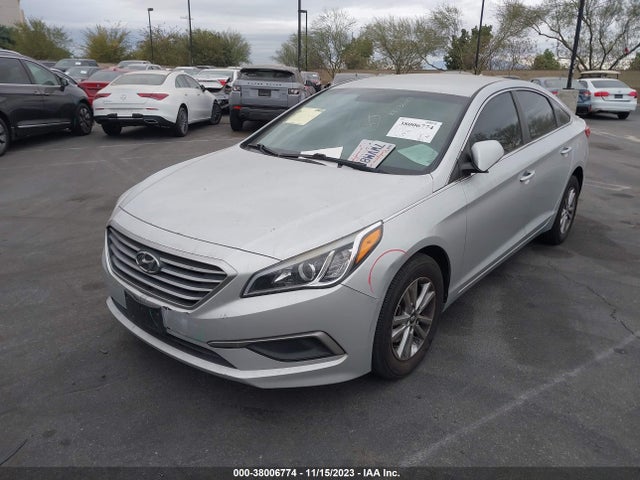 Hyundai SONATA SE 2017 5NPE24AF7HH546853 Image 2