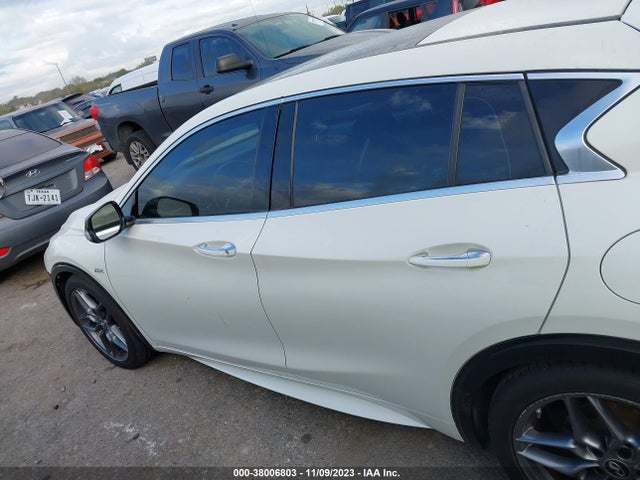 Продаж на аукціоні авто 2017 Infiniti Qx30 Sport, vin: SJKCH5CP8HA031043, номер лоту: 38006803