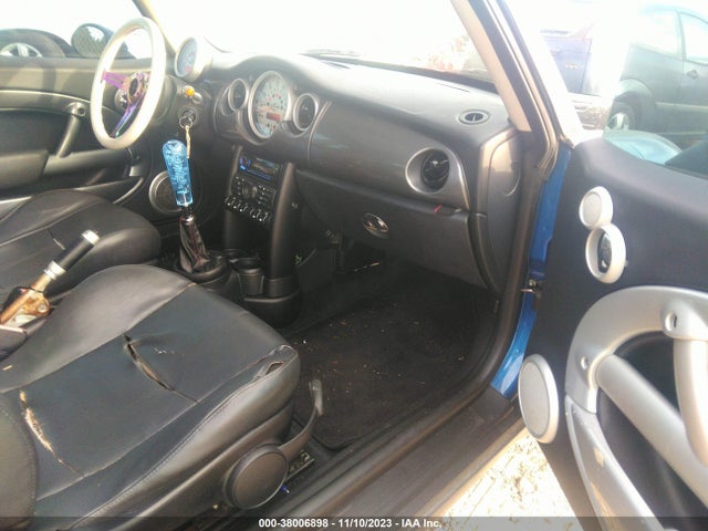 2006 MINI COOPER WMWRC33516TK71290 Photo 4