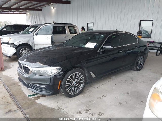 BMW 530I 2018 WBAJA5C5XJWA38582 Image 2