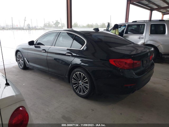 BMW 530I 2018 WBAJA5C5XJWA38582 Image 3
