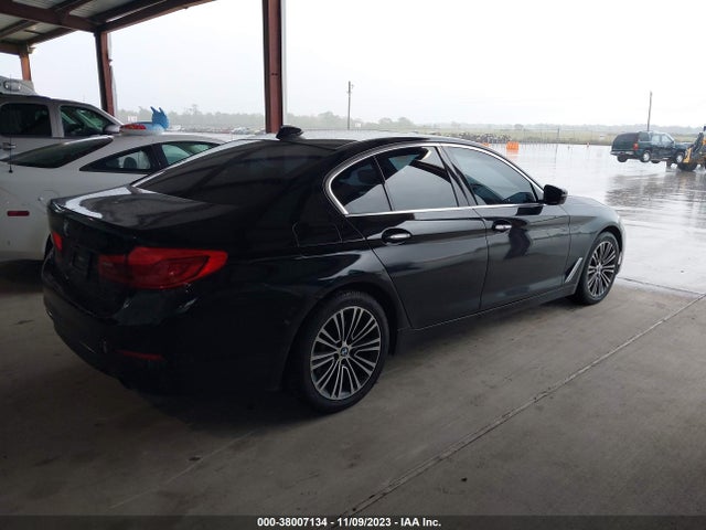 BMW 530I 2018 WBAJA5C5XJWA38582 Image 4