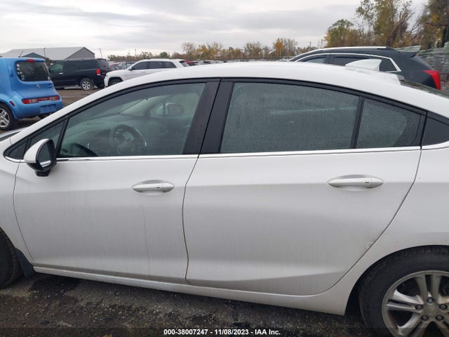 Chevrolet Cruze Lt Auto 2018 1G1BE5SM8J7202738 Image 14
