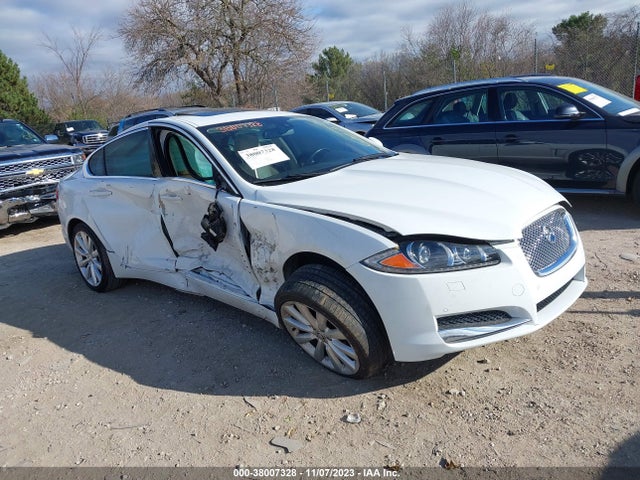 2013 JAGUAR XF SAJWJ0EFXD8S87523 Photo 0