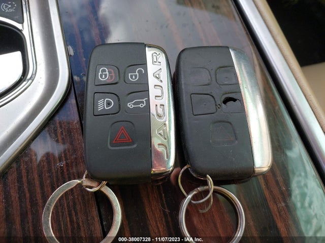 2013 JAGUAR XF SAJWJ0EFXD8S87523 Photo 10