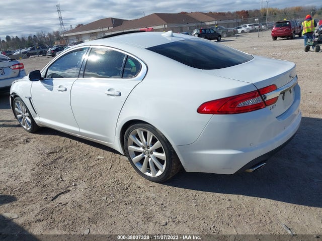 2013 JAGUAR XF SAJWJ0EFXD8S87523 Photo 2