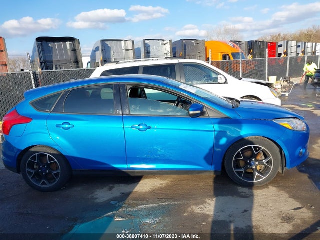 2014 FORD FOCUS SE VIN: 1FADP3K2XEL182749