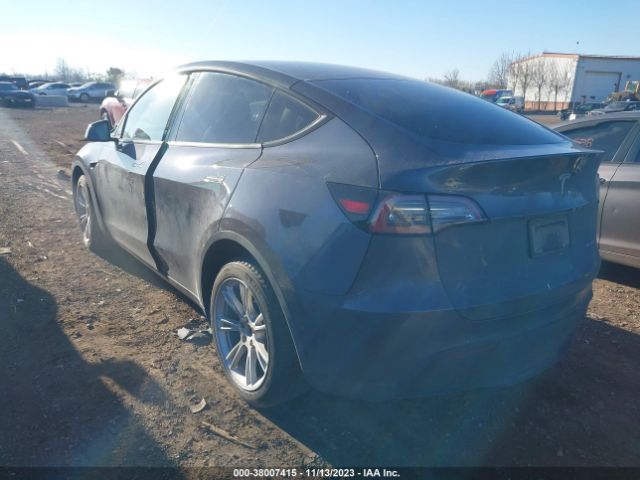 Tesla Model Y Long Range Dual Motor 2020 5YJYGDEE8LF016625 Image 3