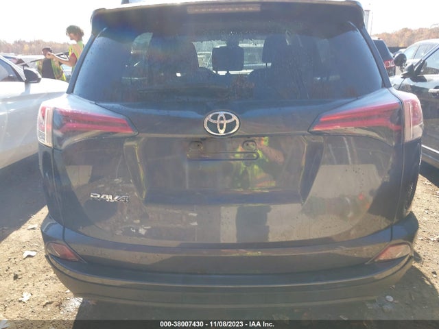 Toyota RAV4 LE 2017 JTMBFREV2HD199704 Image 16