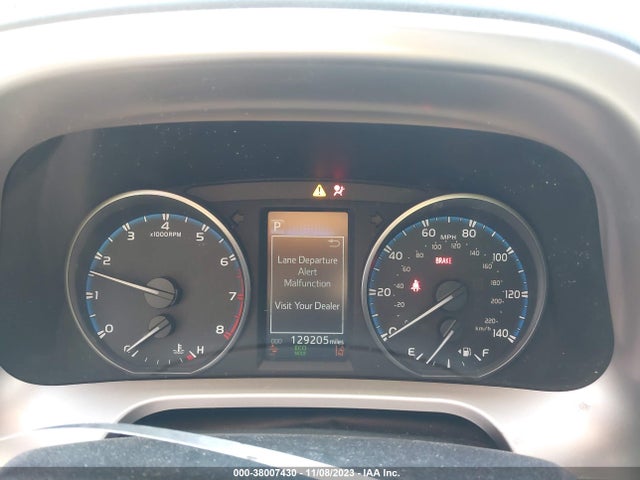 Toyota RAV4 LE 2017 JTMBFREV2HD199704 Image 7