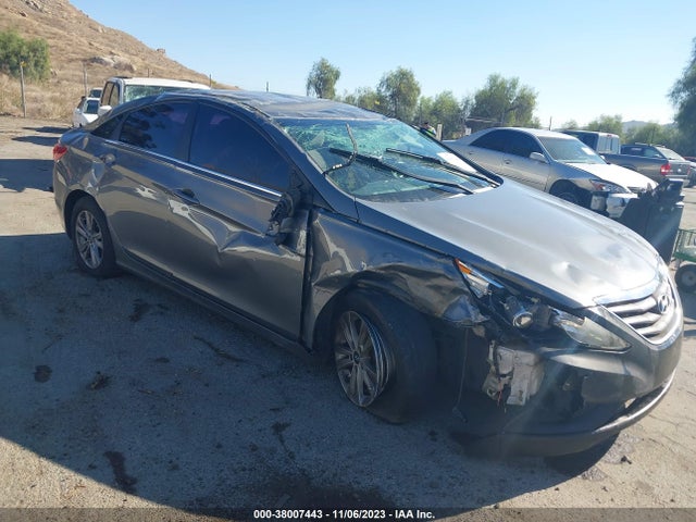 2013 HYUNDAI SONATA GLS VIN: 5NPEB4AC0DH657583