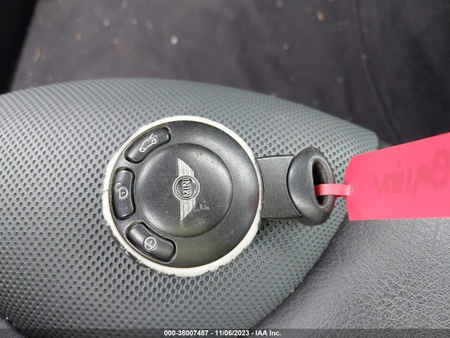 2008 MINI COOPER S WMWMF73508TV38589 Photo 10