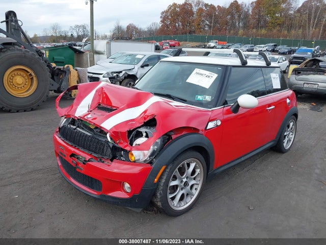 2008 MINI COOPER S WMWMF73508TV38589 Photo 1