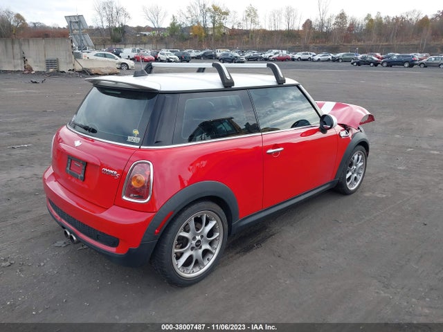 2008 MINI COOPER S WMWMF73508TV38589 Photo 3
